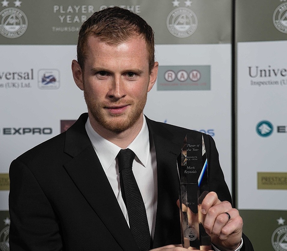 Aberdeen defender Mark Reynolds was named as the club's player of the year